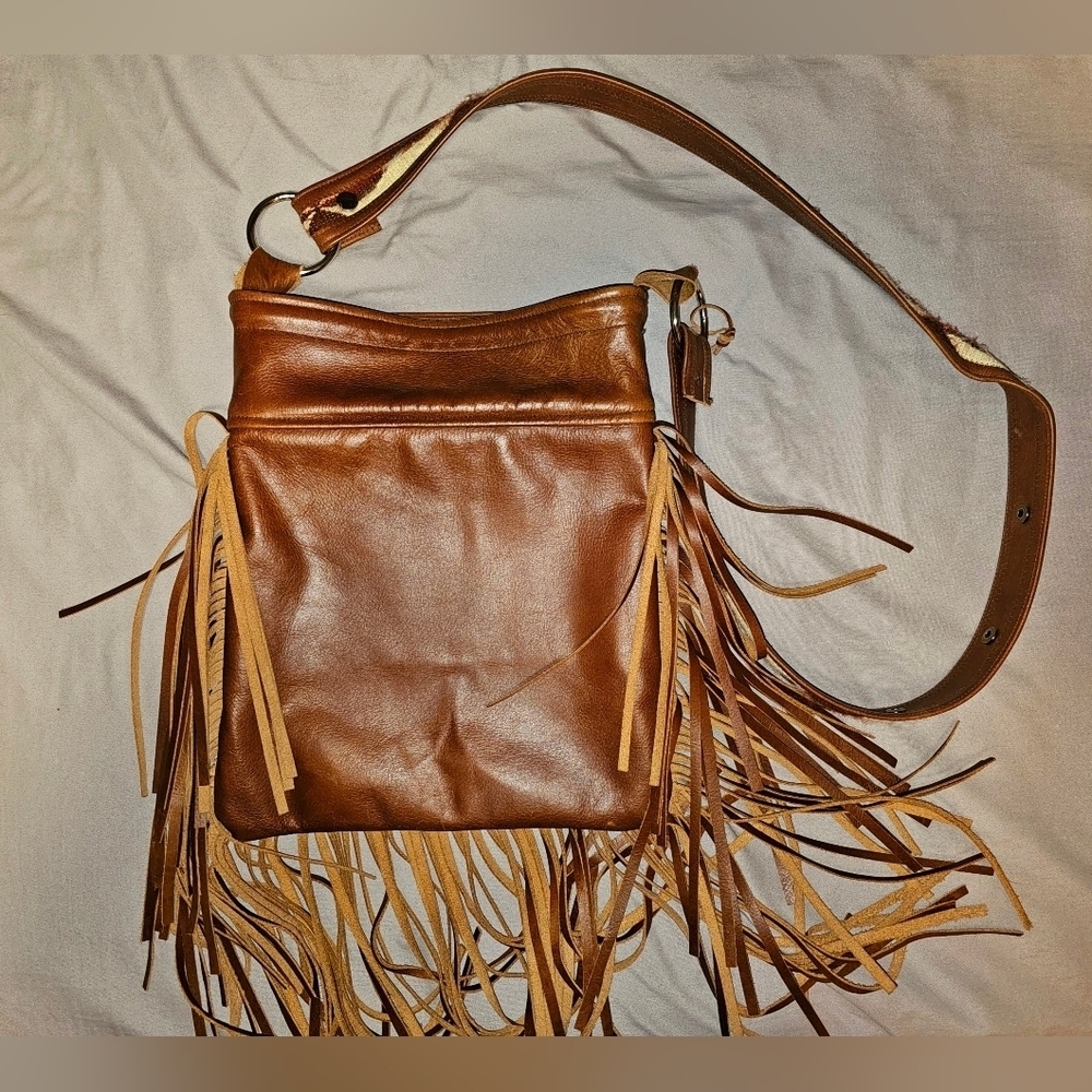 Western Glam X Boho Chic Crossbody Messenger Bag - High Qualuty Leather - Picture 6 of 9